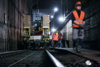 Für Freizeitfotografen unerreichbar: Tunnelwartung bei der S-Bahn München (Foto: Eric Paul/BILD München)
